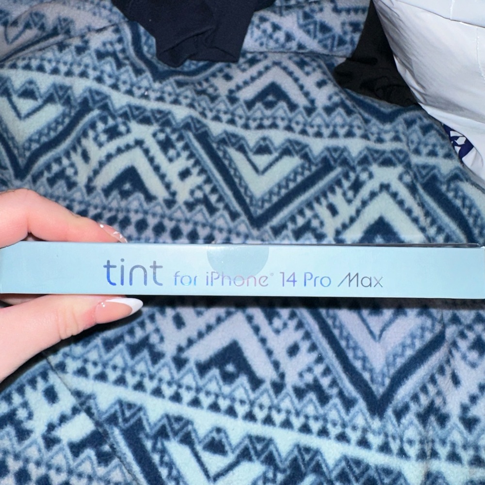 Phone case - Picture 3 of 4